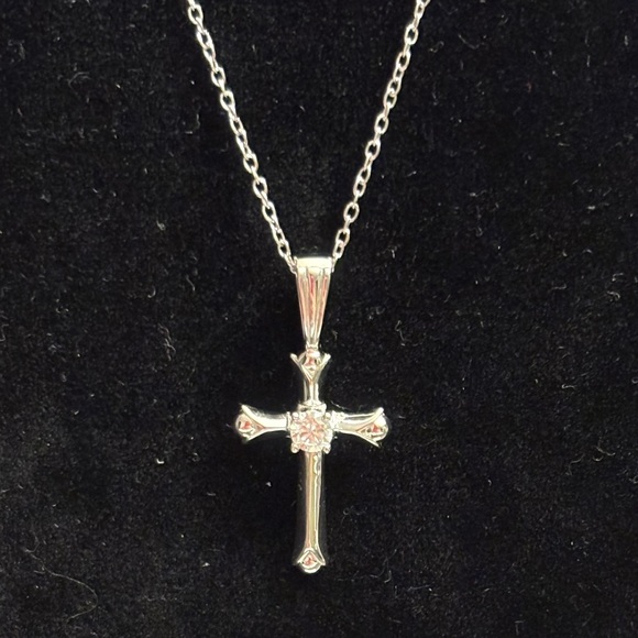 Cross Pendant Necklace - Moissanite 925 Sterling Silver - Picture 1 of 4